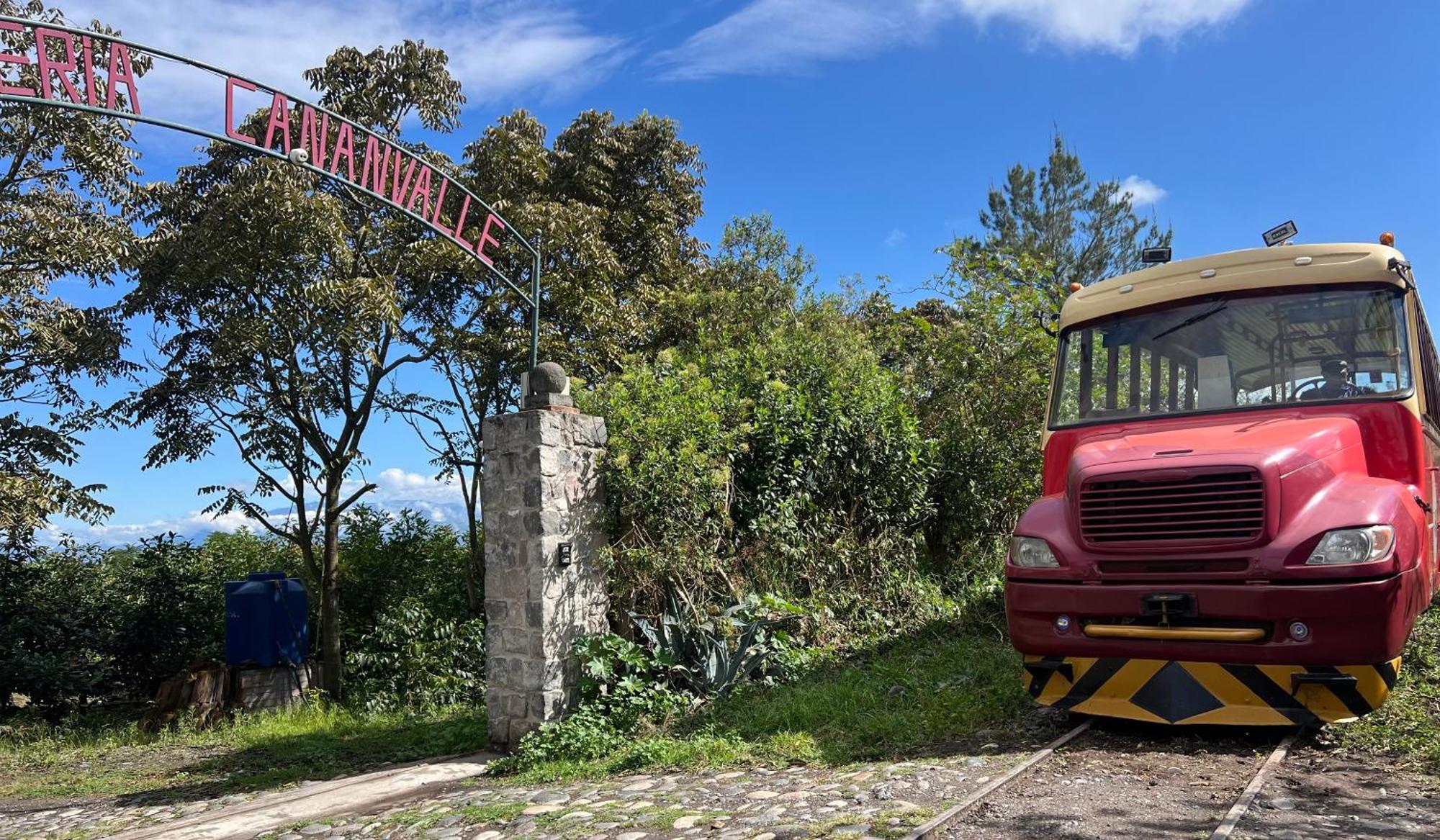 Hosteria Cananvalle 伊瓦拉 外观 照片